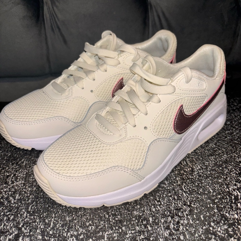 Women’s Nike Air size 7